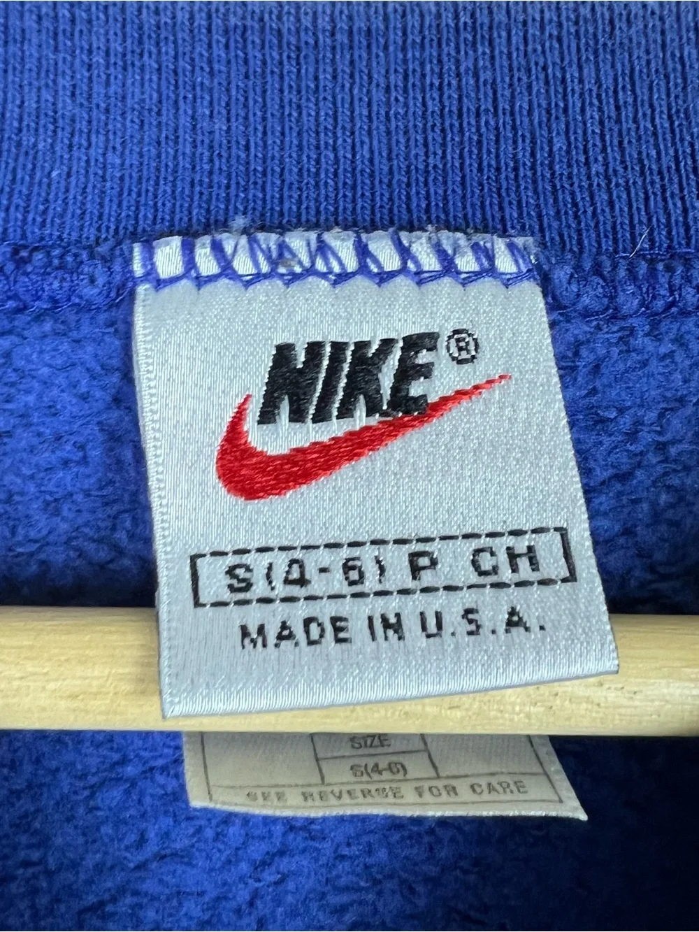 Vintage Nike Sweatshirt Youth Small (4-6) Crewneck Swoosh Pullover 90s USA Blue